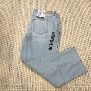 Seven7 Women's High Rise Fitted Waist Loose Fit 5 Pocket Straight Jean 20W